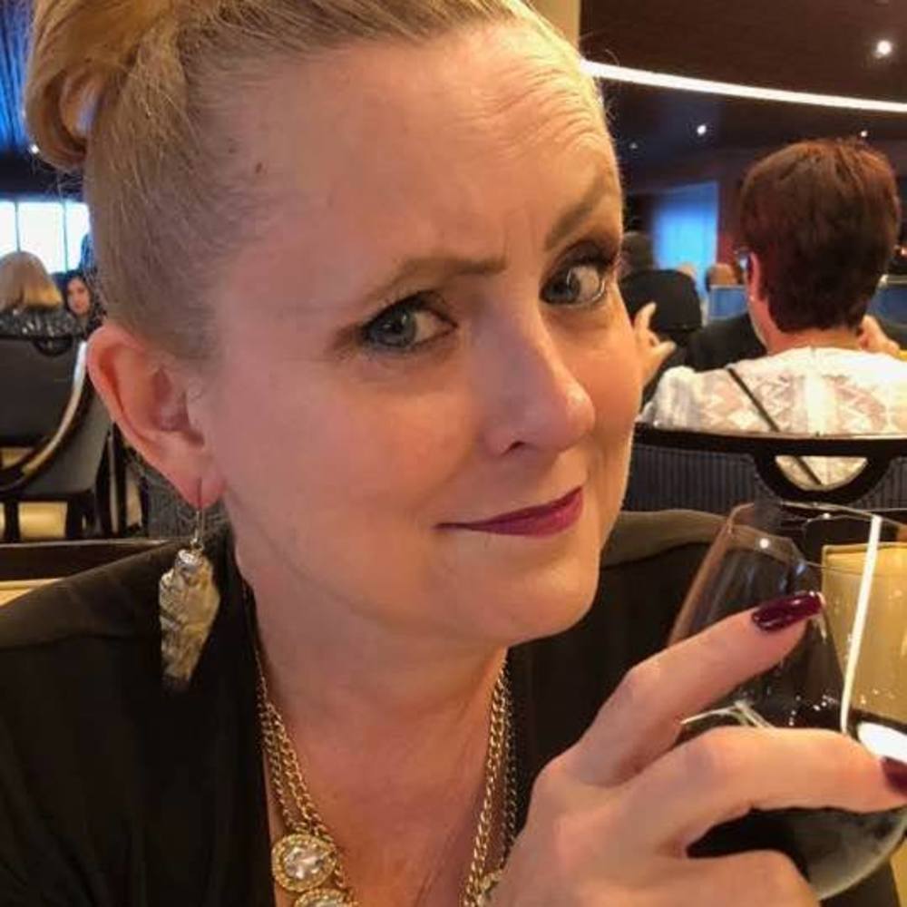 Meet your Posher, Toni